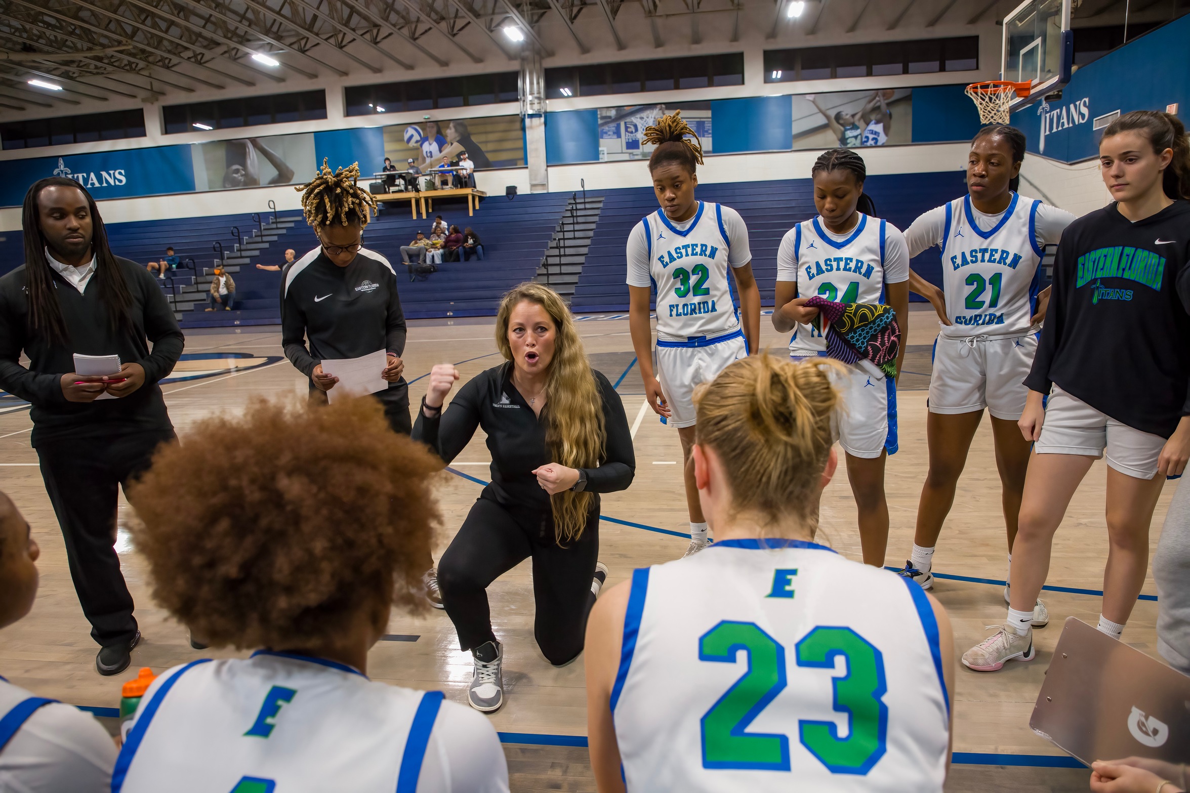 Women's basketball team wraps up regular season Saturday on the road